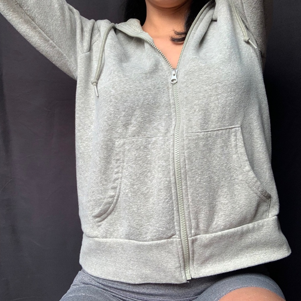 Grey sweater - Picture 2 of 4